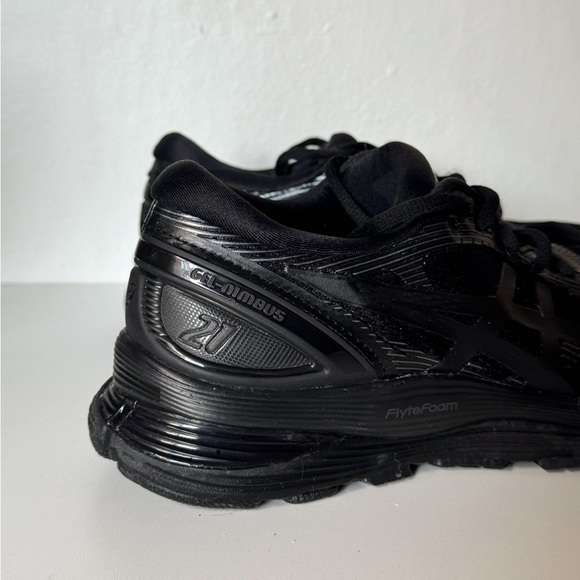 Asics Black Gel Nimbus 21 Sneakers - Picture 3 of 8
